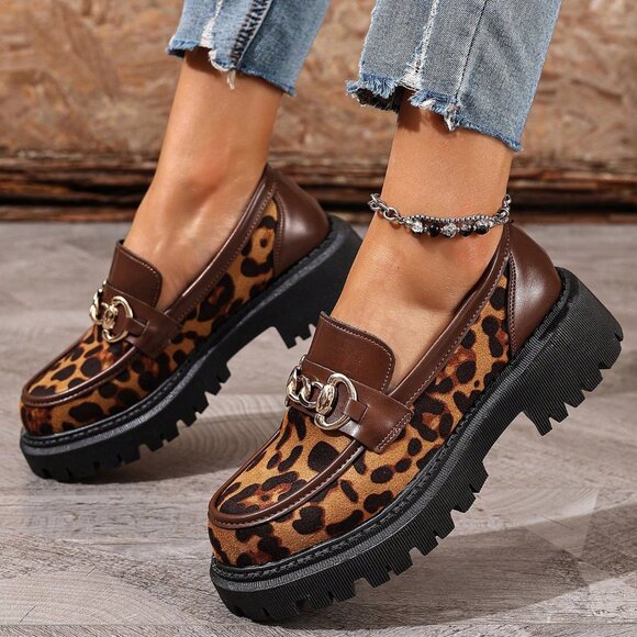 Leopard Casual Women's Round Toe Loafers - Picture 3 of 6